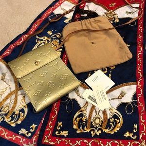 Louis Vuitton Crossbody Monogram Vernis mini Bag
